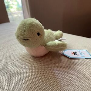 BNWT Jellycat Fluffy Turtle